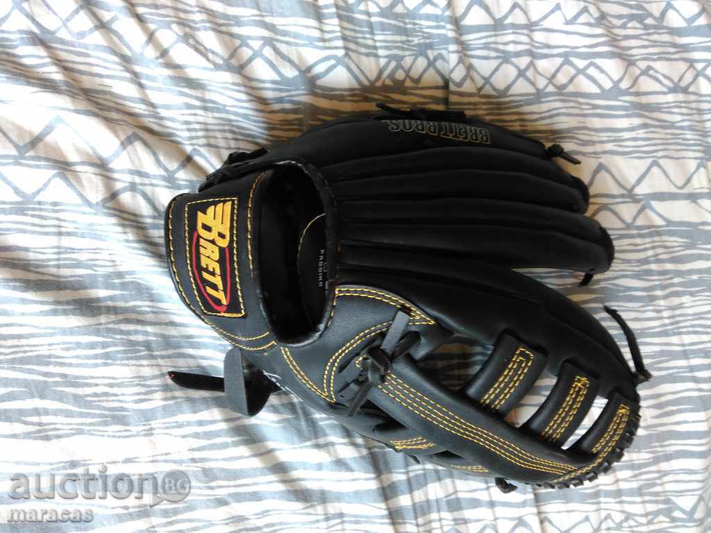 Manusa de baseball cu preț € 7.67 | 15.00 BGN Manusa de baseball cu preț € 7.67 | 15.00 BGN