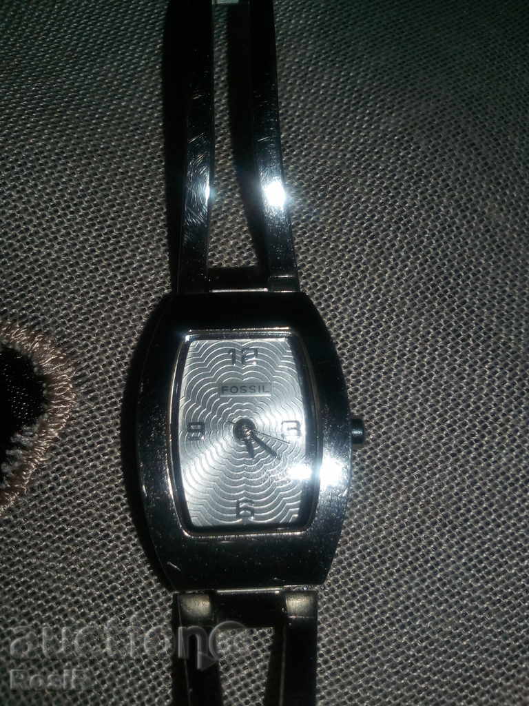 DAMSKI 4ASOVNIK FOSSIL with price 26.00 BGN | € 13.29