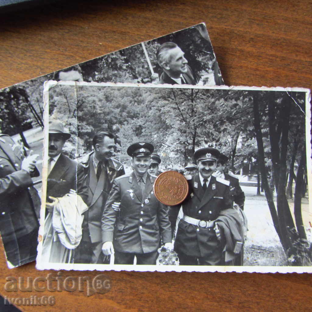 2 original UNPUBLISHED photos with Yuri Gagarin in Varna with price 99.00 BGN | € 50.62