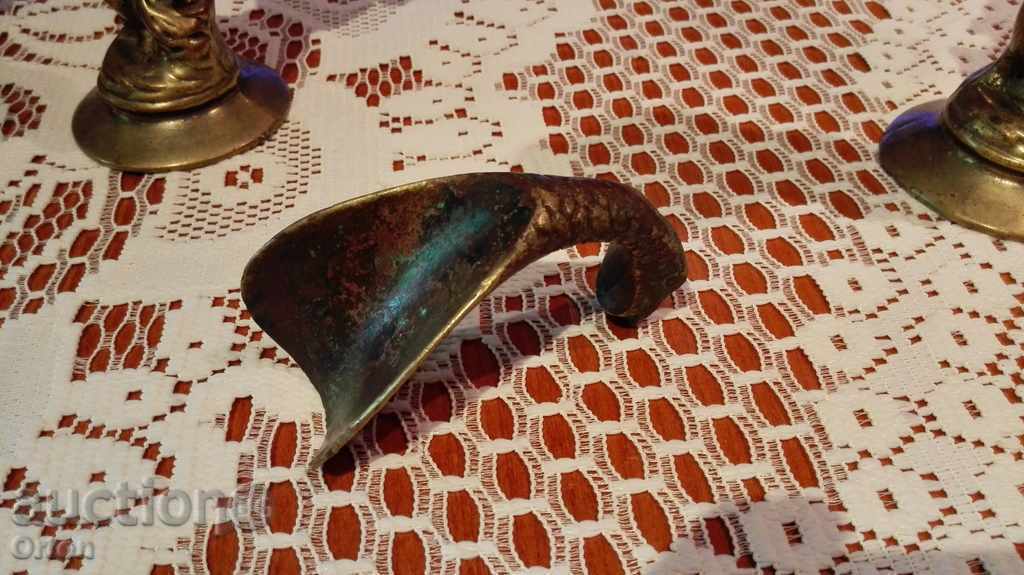 Old bronze jacket with price 55.00 BGN | € 28.12 Old bronze jacket with price 55.00 BGN | € 28.12