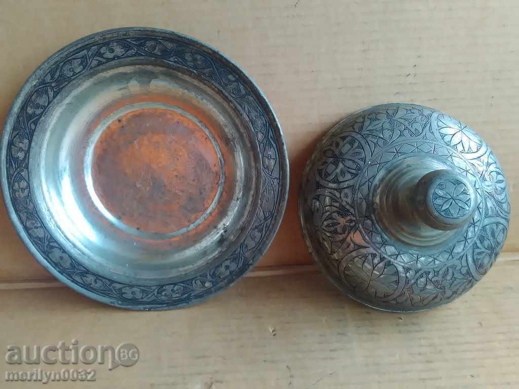 Δημοπρασία Οθωμανικό καζάνι με κασσίτερο με χαρακτικά και καπάκι χάλκινο χάλκινο σκεύος