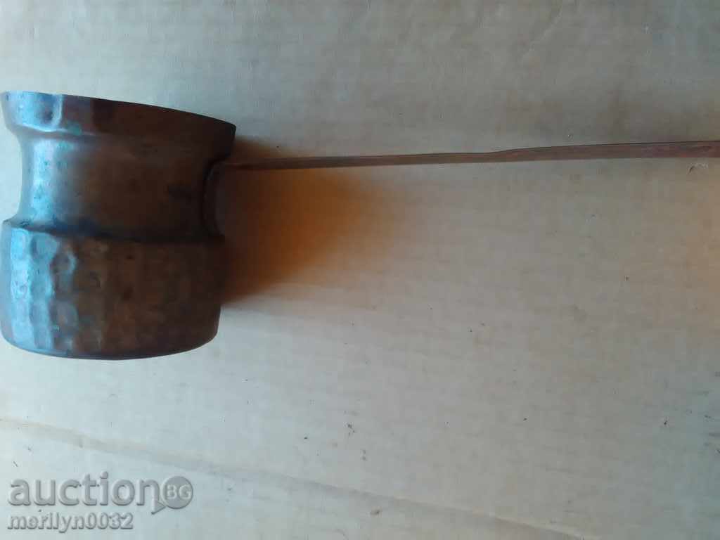 Old copper tin, coffee, baker, copper pot with price 39.00 BGN | € 19.94 Old copper tin, coffee, baker, copper pot with price 39.00 BGN | € 19.94