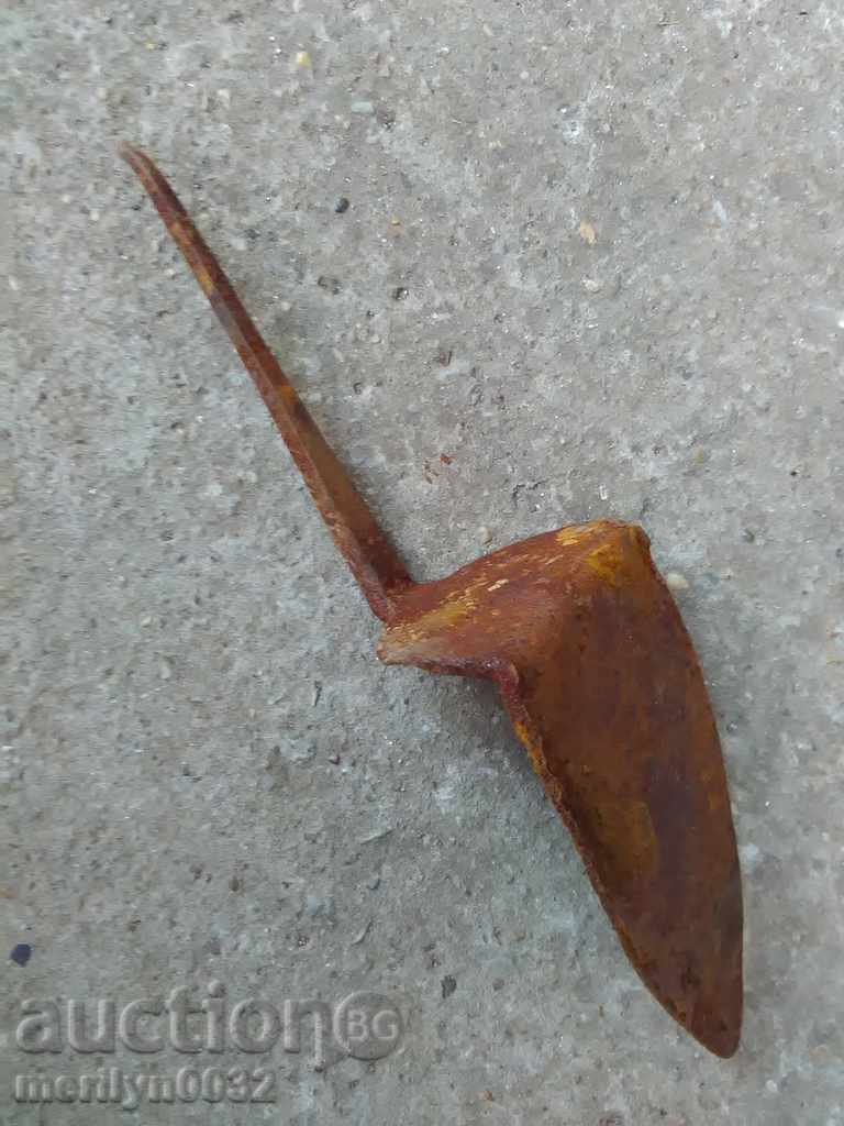 Device, tool, wrought iron trowel with price 28.00 BGN | € 14.32