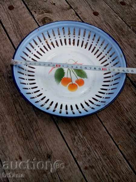 Auction Old enamelled fructy Auction Old enamelled fructy