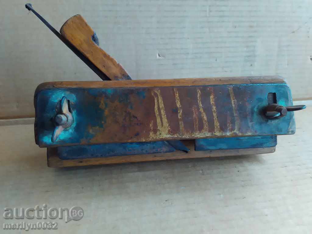 Auction  Old woodcutter, tool, wooden