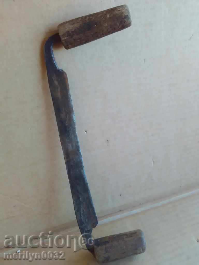 Old forged ruff tool wrought iron wooden planer with price 38.00 BGN | € 19.43 Old forged ruff tool wrought iron wooden planer with price 38.00 BGN | € 19.43