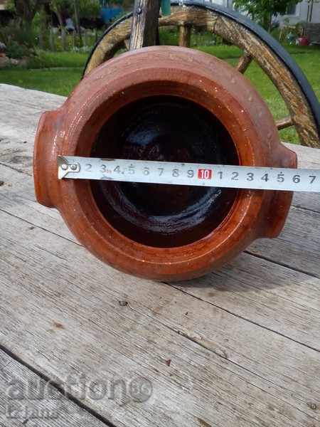 Delivery of Ancient ceramic pot, pot Delivery of Ancient ceramic pot, pot