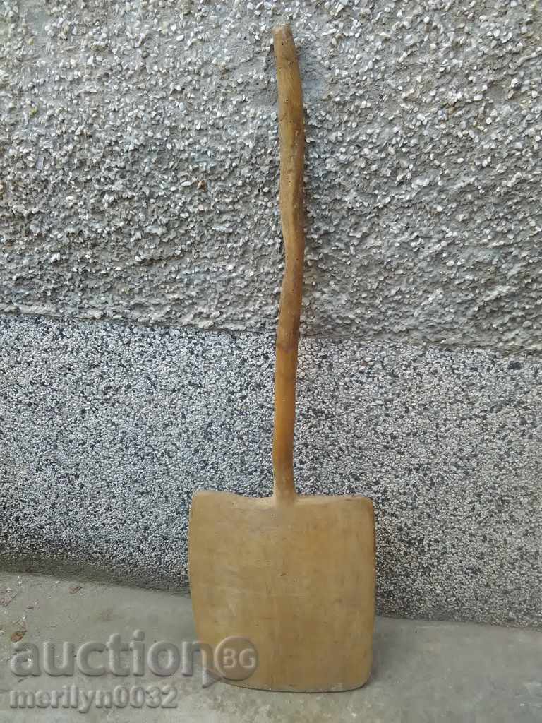 Veche lopată din lemn, lopățică, ustensilă din lemn pentru cuptor