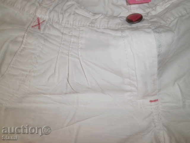 Livrarea pantaloni scurți albi dimensiunea KENVELO 140/146 timp de 10-11 ani