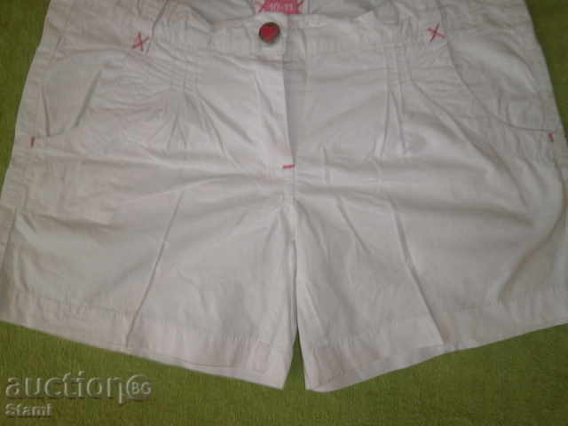 White shorts KENVELO size 140/146 for 10-11 years