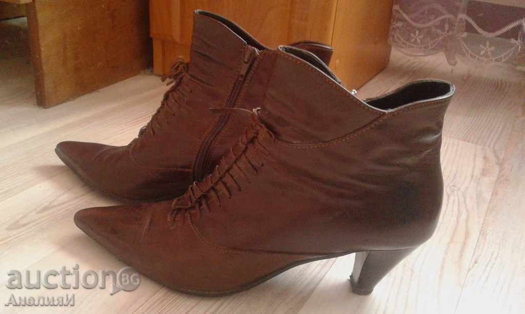 Italian shoes price 15 lv with price 15.00 BGN | € 7.67 Italian shoes price 15 lv with price 15.00 BGN | € 7.67