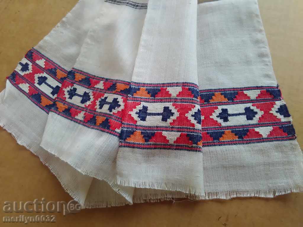 Auction An old hand-woven cloth embroidery Auction An old hand-woven cloth embroidery