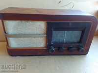 Old Sierra radio, radio set, lamp