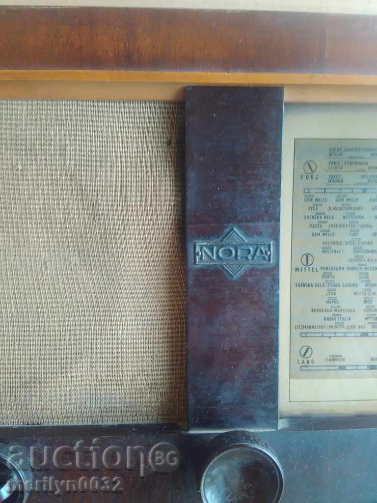 Auction Old radio Nora, radio, lamp Auction Old radio Nora, radio, lamp