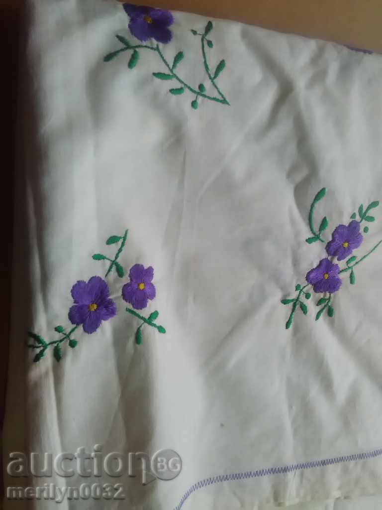 An old hand-woven cloth embroidery with price 32.00 BGN | € 16.36 An old hand-woven cloth embroidery with price 32.00 BGN | € 16.36
