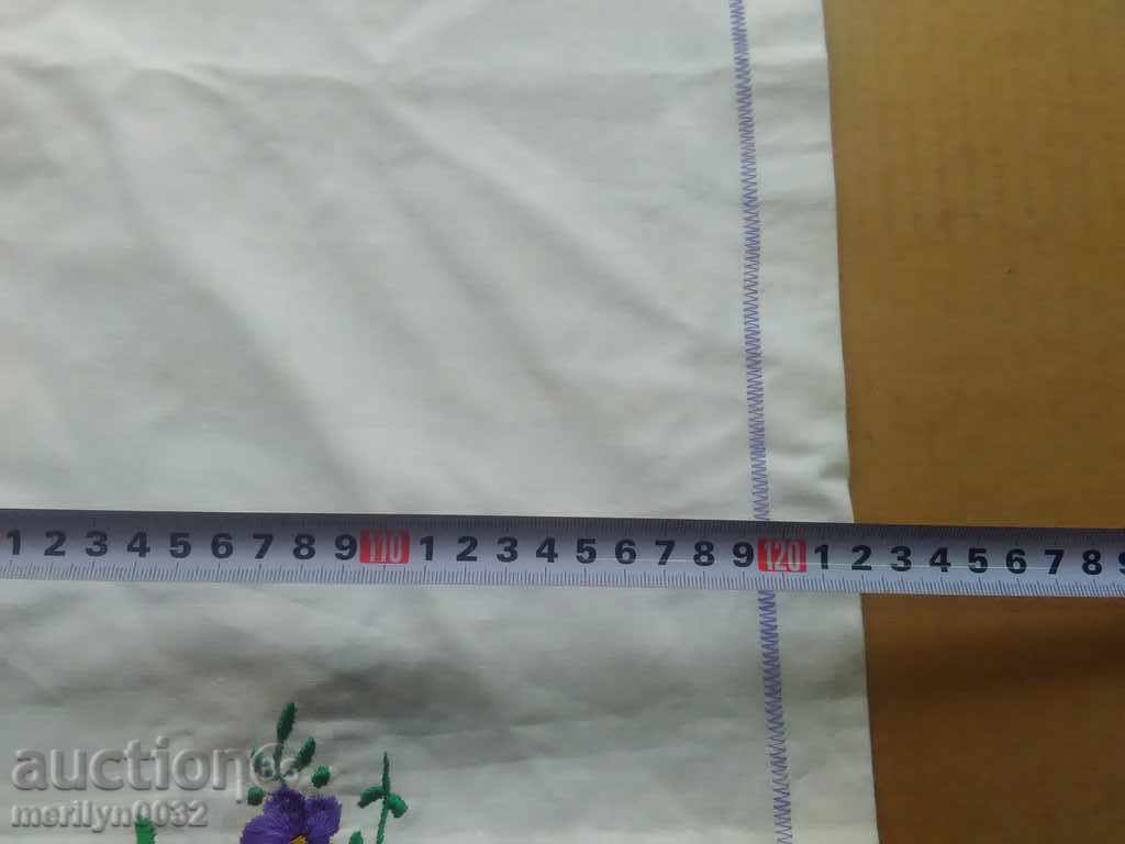 Auction An old hand-woven cloth embroidery Auction An old hand-woven cloth embroidery
