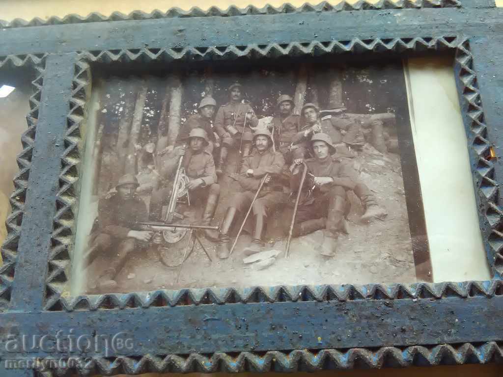 Delivery of Military pictures of shepherd woodcarving in the 20th in a UNIQUE picture Delivery of Military pictures of shepherd woodcarving in the 20th in a UNIQUE picture