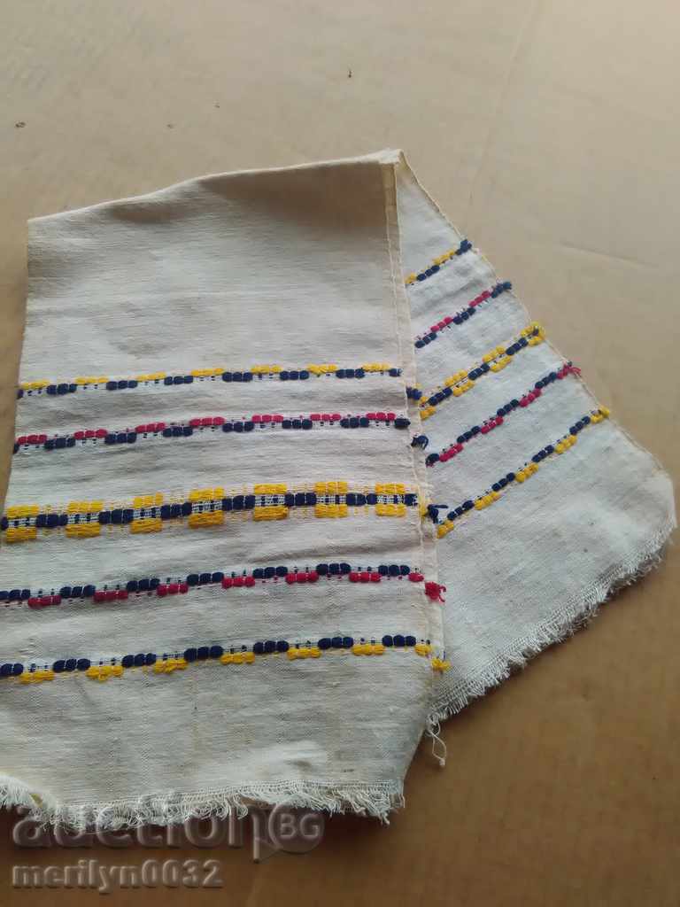 An old hand-woven cloth embroidery - 5 An old hand-woven cloth embroidery - 5