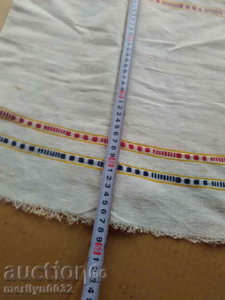 Auction  An old hand-woven cloth embroidery