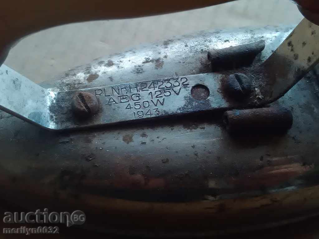 Delivery of Old electric iron AEG 1943 VERMATT Rack Delivery of Old electric iron AEG 1943 VERMATT Rack