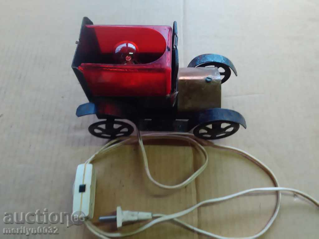 Παράδοση Ηλεκτρικό αυτοκίνητο νυχτερινής λάμπας από τη δεκαετία του '70 NRB Παράδοση Ηλεκτρικό αυτοκίνητο νυχτερινής λάμπας από τη δεκαετία του '70 NRB