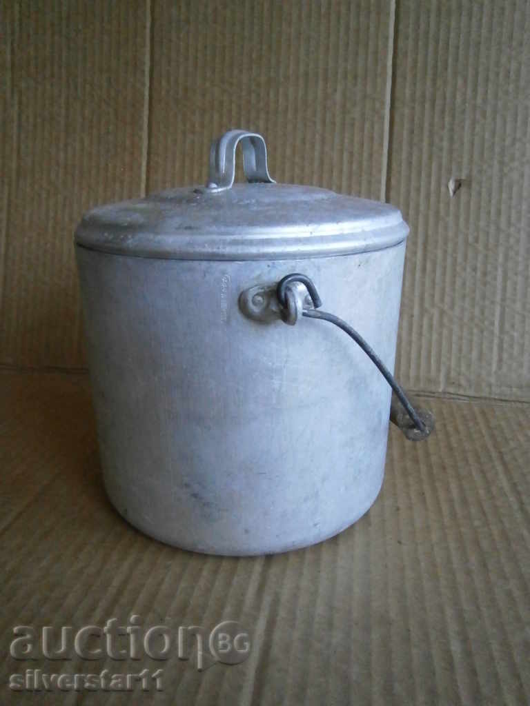 Delivery of Aluminum food container WW1 WW2 Delivery of Aluminum food container WW1 WW2