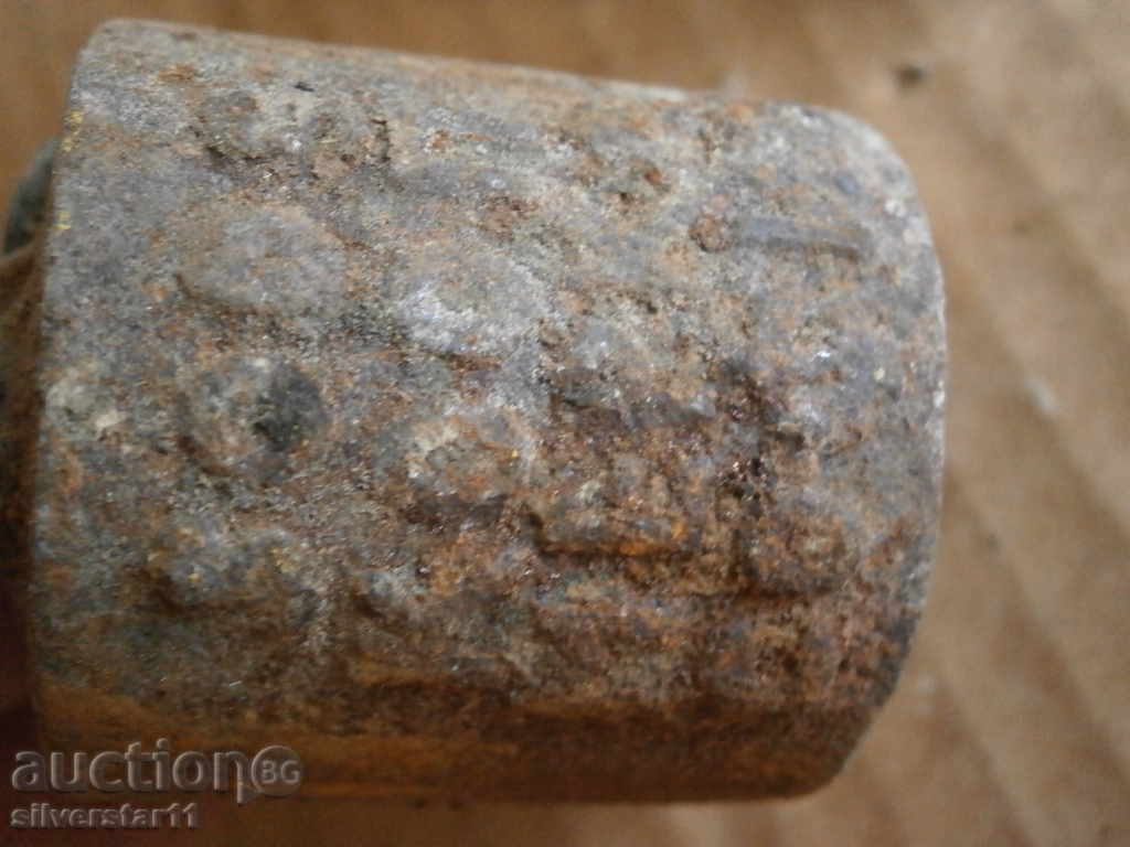 Auction weighing exaggy 1 kilogram and half weights lot set Auction weighing exaggy 1 kilogram and half weights lot set