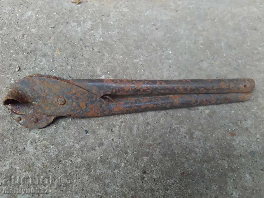 Auction Profiled pliers for bergamon tube early wounds, Bulgaria Auction Profiled pliers for bergamon tube early wounds, Bulgaria
