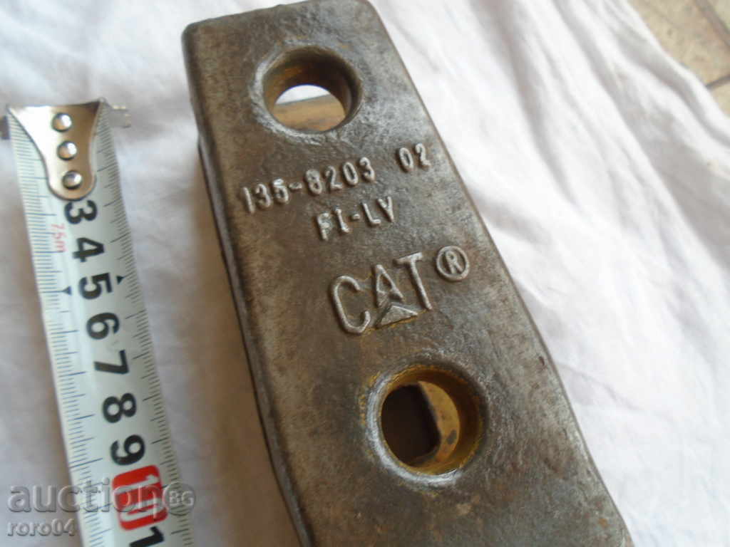 Auction CATERPILLAR DUTY - CAT FI-LV 135-8203 Auction CATERPILLAR DUTY - CAT FI-LV 135-8203