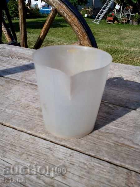 Delivery of Plastic jug Delivery of Plastic jug