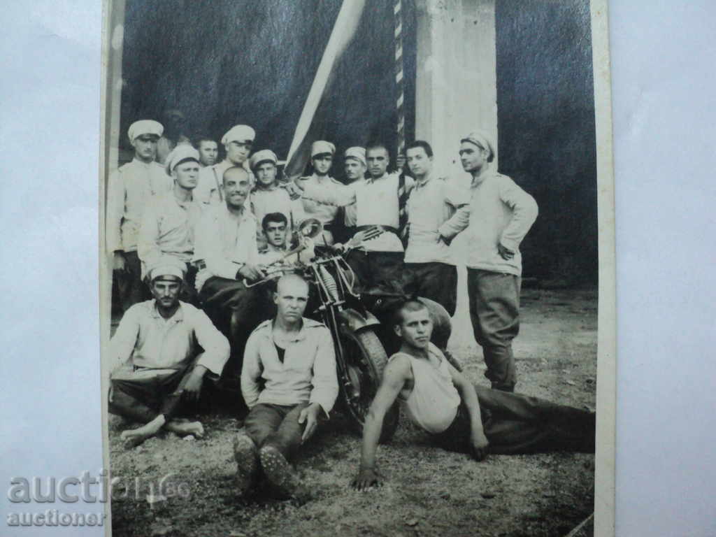 Auction OLD PICTURE - WARRIORS WITH MOTOR 931g. Auction OLD PICTURE - WARRIORS WITH MOTOR 931g.