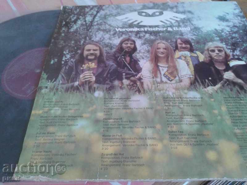 8 55 459 Veronika Fischer & Band 1976 with price 5.00 BGN | € 2.56 8 55 459 Veronika Fischer & Band 1976 with price 5.00 BGN | € 2.56