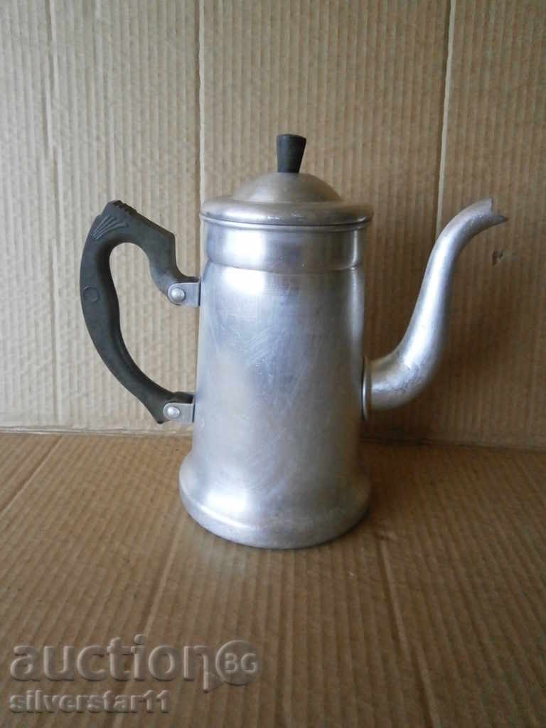Vintage big teapot 60th retro with price 25.00 BGN | € 12.78 Vintage big teapot 60th retro with price 25.00 BGN | € 12.78