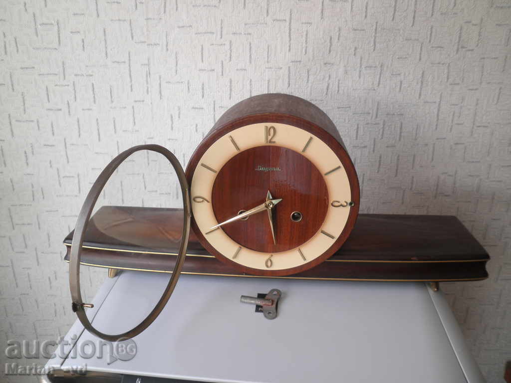 Delivery of Old mechanical fireplace clock DUGENA