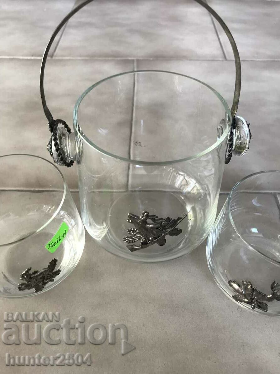 Delivery of Cups and lediera-hunting appliqués Delivery of Cups and lediera-hunting appliqués