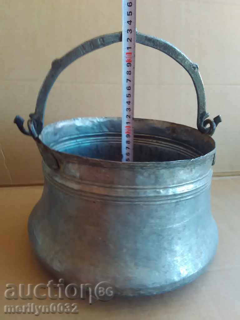 Auction  Tinned boiler, baker, water tank, copper copper pot