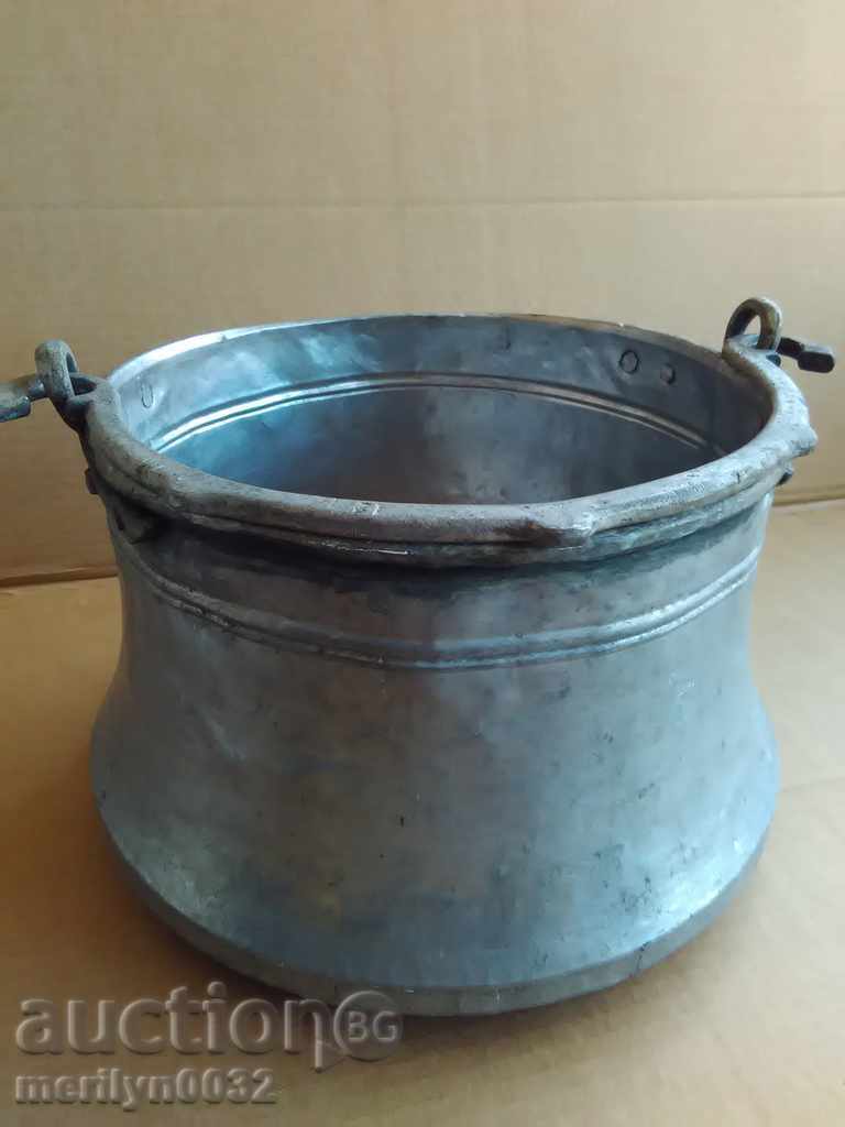 Delivery of Tinned boiler, baker, water tank, copper copper pot