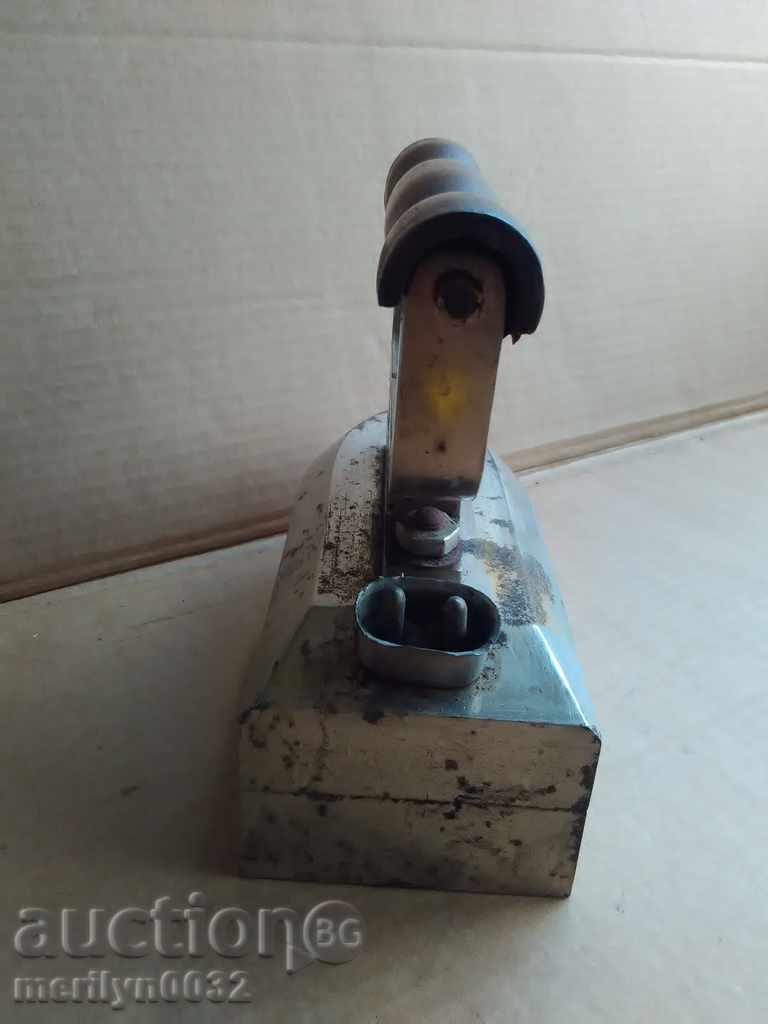 Auction Ancient German Electric PROFESSIONAL Iron Wehrmacht 8 KG Auction Ancient German Electric PROFESSIONAL Iron Wehrmacht 8 KG