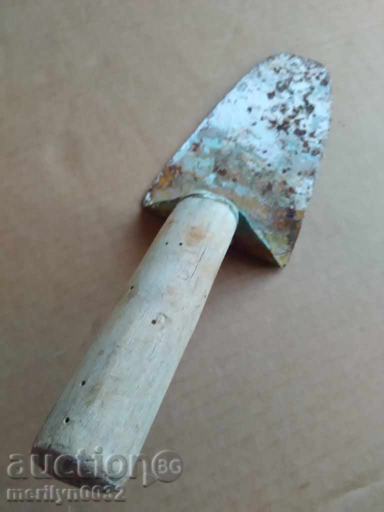 Доставка на Много стара възрожденска мистрия, дюлгерски инструмент Доставка на Много стара възрожденска мистрия, дюлгерски инструмент