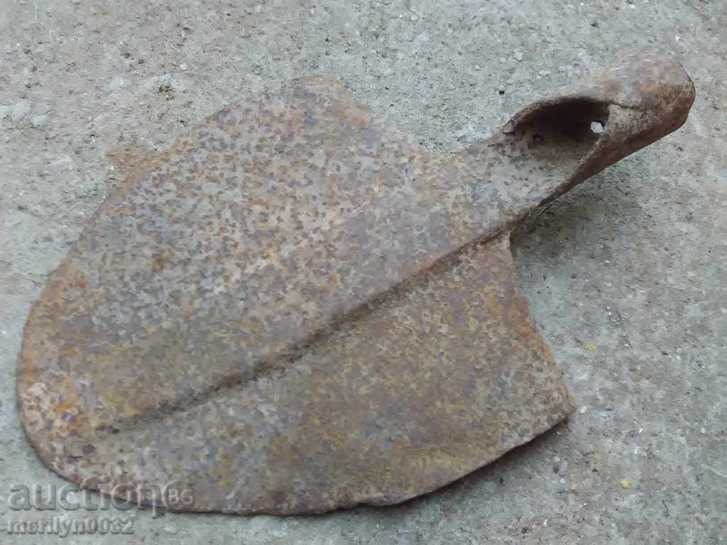 Παλιά φτυάρι, σφυρήλατο σίδερο με τιμή 38.00 BGN | € 19.43 Παλιά φτυάρι, σφυρήλατο σίδερο με τιμή 38.00 BGN | € 19.43