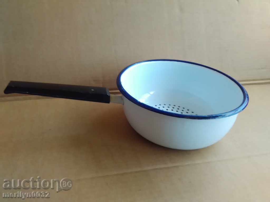 Old enameled colander, dish with enamel early social NRB - 6 Old enameled colander, dish with enamel early social NRB - 6