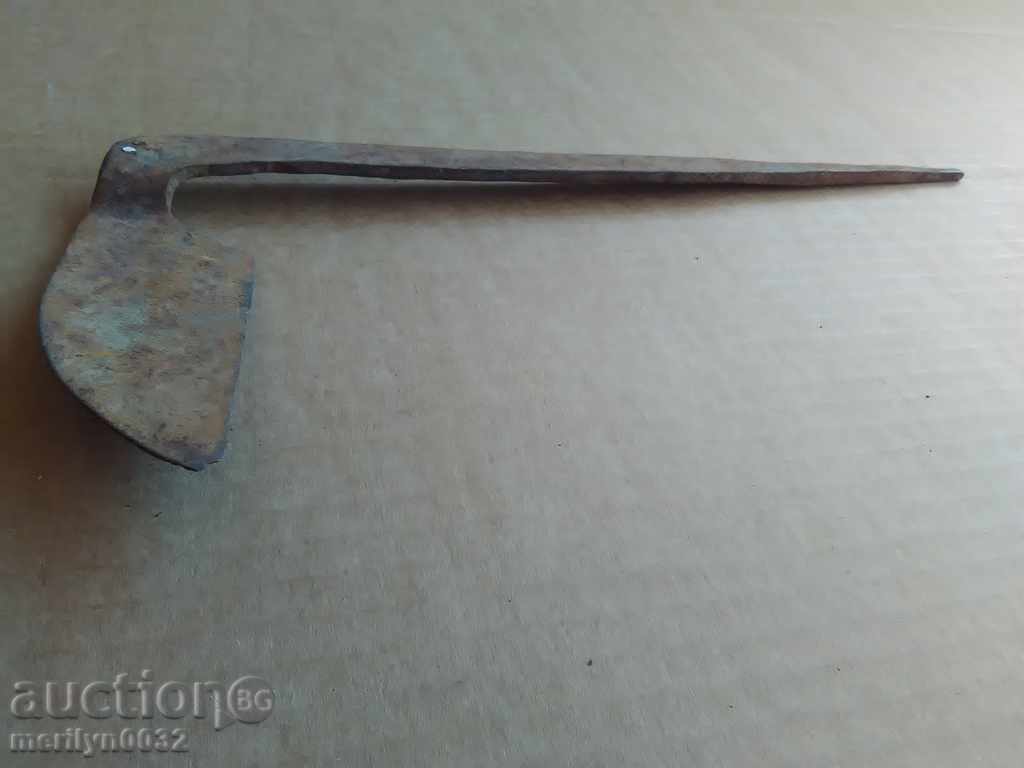 Nalbandian, instrument, kitcher, chopper, ax, hair - 5