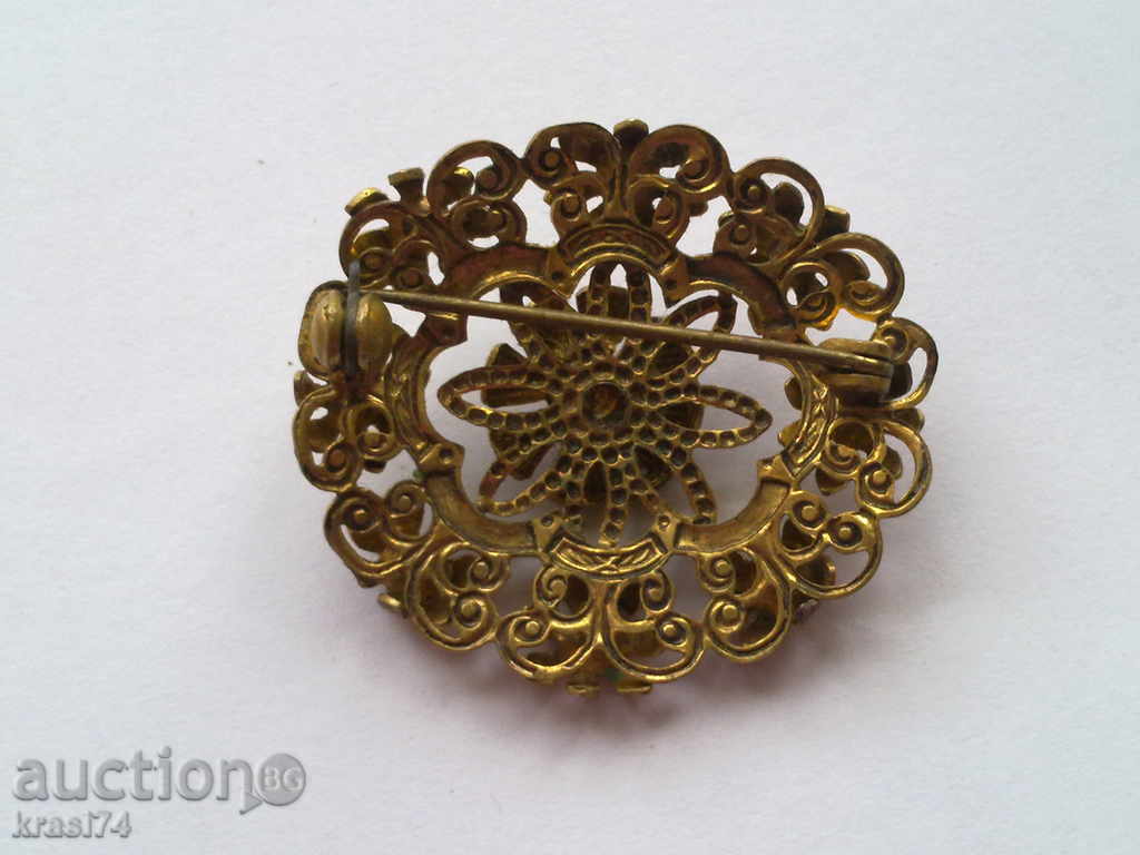 Old brooch with price 7.00 BGN | € 3.58 Old brooch with price 7.00 BGN | € 3.58