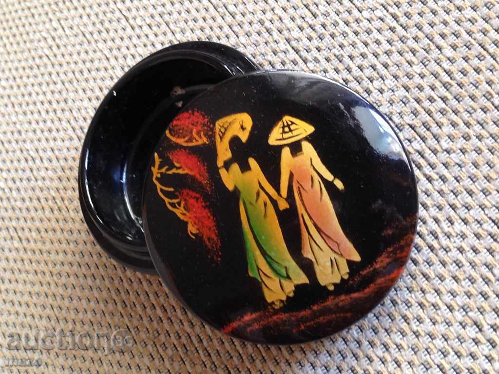 ДЪРВЕНА КУТИЙКА - РИСУВАНА с цена 27.00 лв. | € 13.80 ДЪРВЕНА КУТИЙКА - РИСУВАНА с цена 27.00 лв. | € 13.80