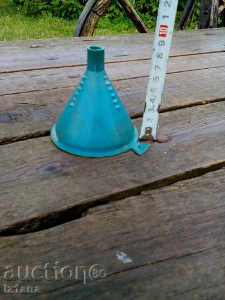 παλιά χοάνη με τιμή 6.00 BGN | € 3.07 παλιά χοάνη με τιμή 6.00 BGN | € 3.07