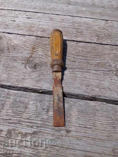 Carving chisel with price 6.00 BGN | € 3.07 Carving chisel with price 6.00 BGN | € 3.07
