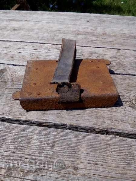 Auction Old tool Auction Old tool