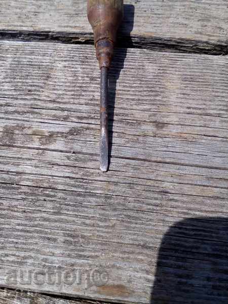 An old screwdriver - 5