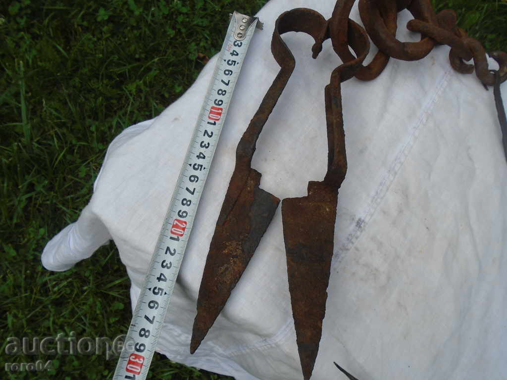 Auction NANNY OLD HAND WAVES SELF-COLD IRON - 100% AUTHENTIC Auction NANNY OLD HAND WAVES SELF-COLD IRON - 100% AUTHENTIC