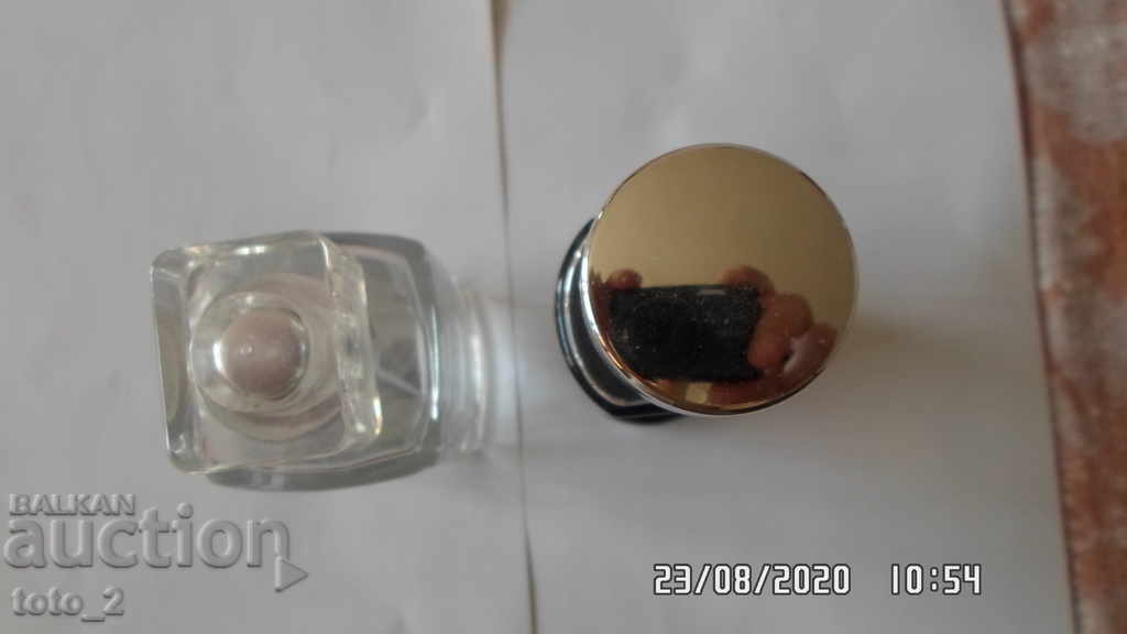 Lot of glass perfume bottles - 7 Lot of glass perfume bottles - 7